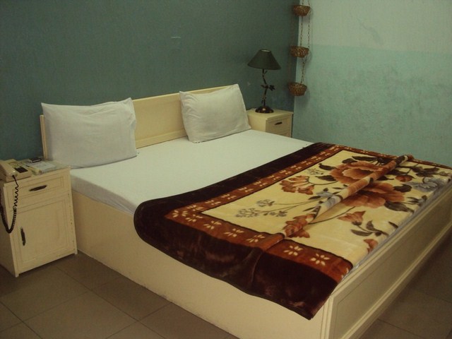 Lepari Hotel Rooms