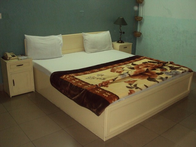 Lepari Hotel Rooms
