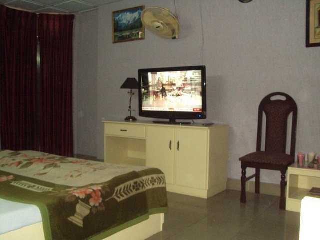 Lepari Hotel Rooms