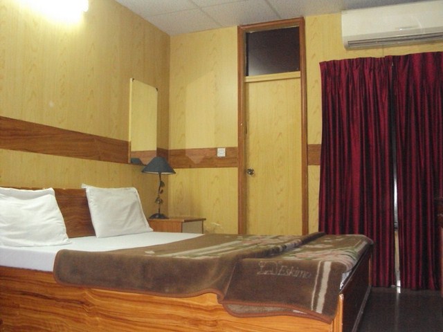 Lepari Hotel Rooms